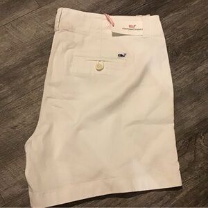 Vineyard Vines Men’s White Flat Front Chino Shorts
